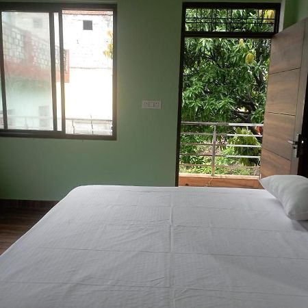Crescent Moon Homestay Rishīkesh Εξωτερικό φωτογραφία
