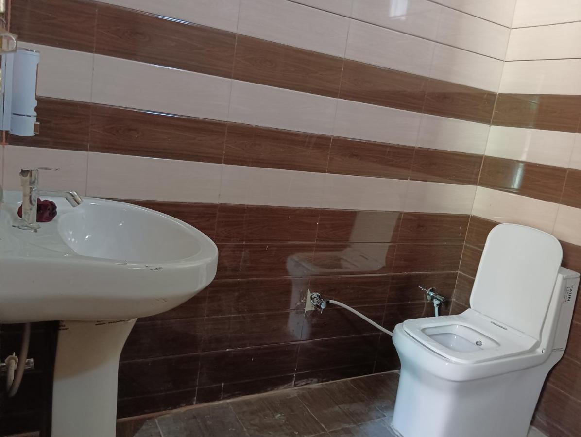 Crescent Moon Homestay Rishīkesh Εξωτερικό φωτογραφία