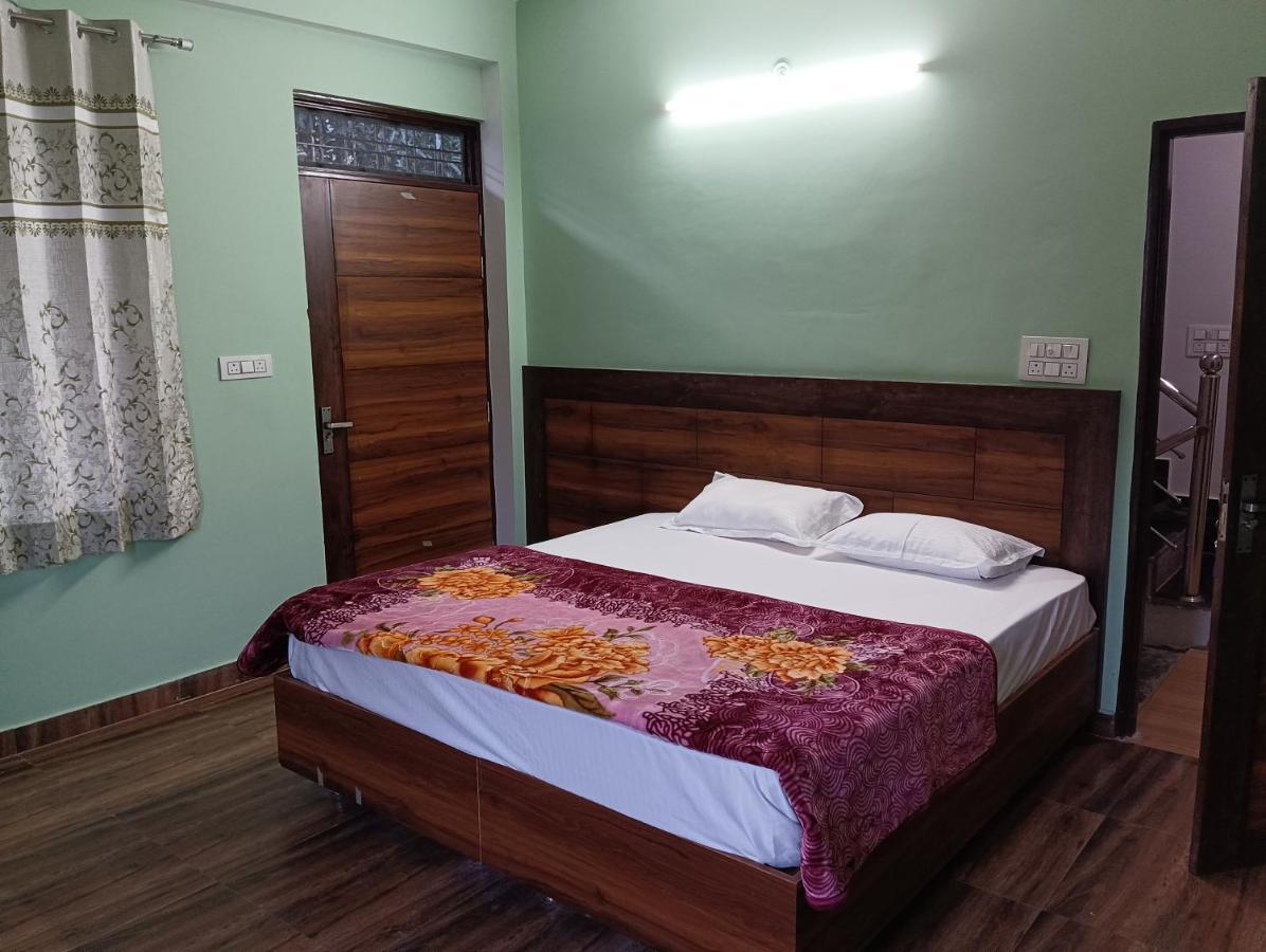 Crescent Moon Homestay Rishīkesh Εξωτερικό φωτογραφία