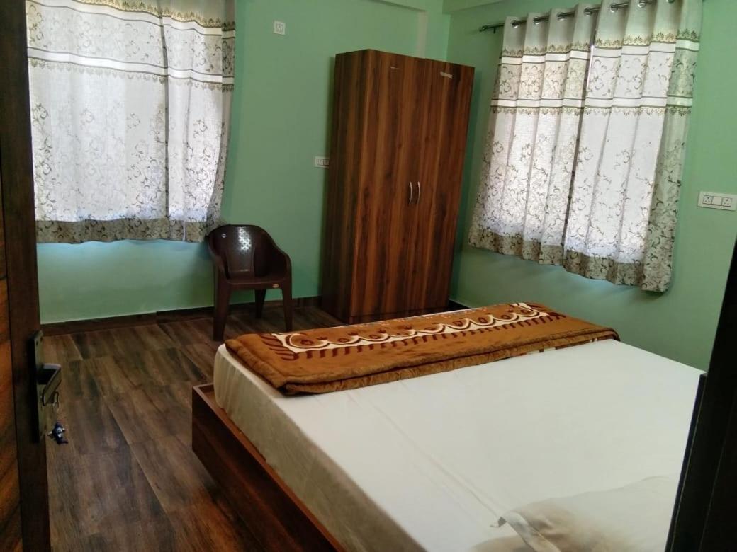 Crescent Moon Homestay Rishīkesh Δωμάτιο φωτογραφία
